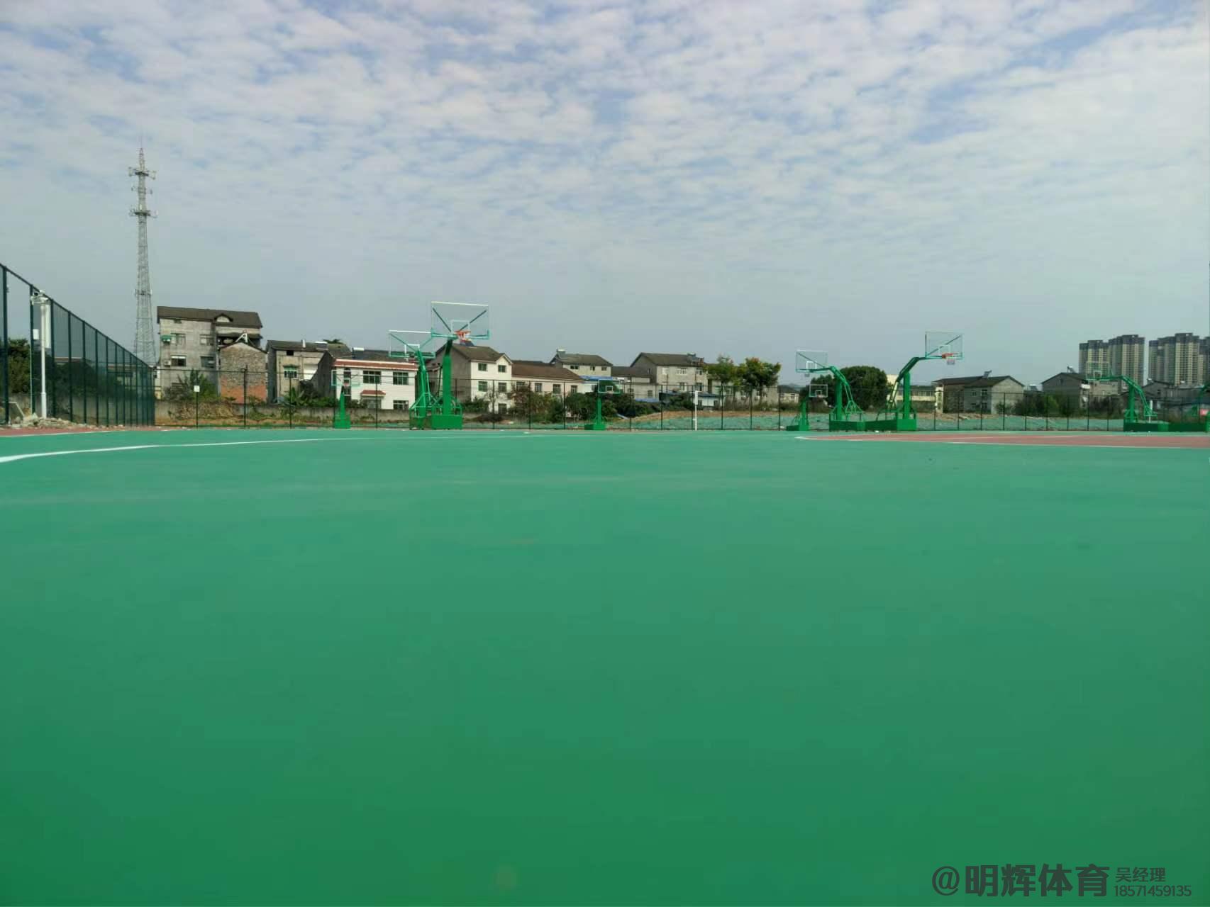 上海硬地丙烯酸球场的优缺点